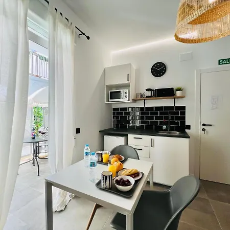 Гостевой дом Cool Lofts Alameda 4*