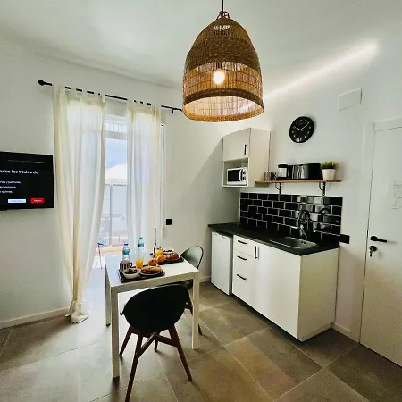 Guest house Cool Lofts Alameda 4*