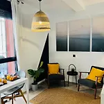 Cool Lofts Alameda 게스트하우스 4*
